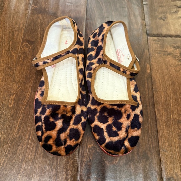 Urban Outfitters Velvet Mary Leopard Jane Flats size 7 New - Picture 2 of 7